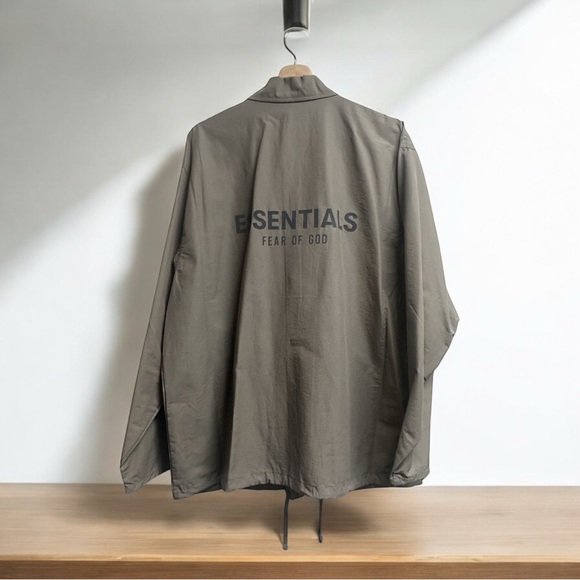 FOG Fear of God Essentials Oversized Coaches Jacket in Taupe Men’s Large - Picture 4 of 11